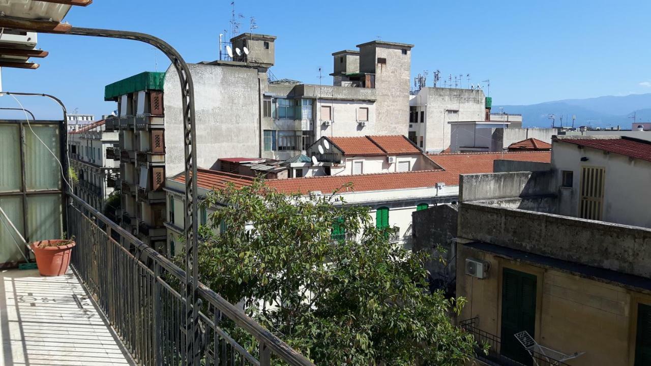 Il Tuppo - Al Centro In Cima Apartment Messina Exterior photo